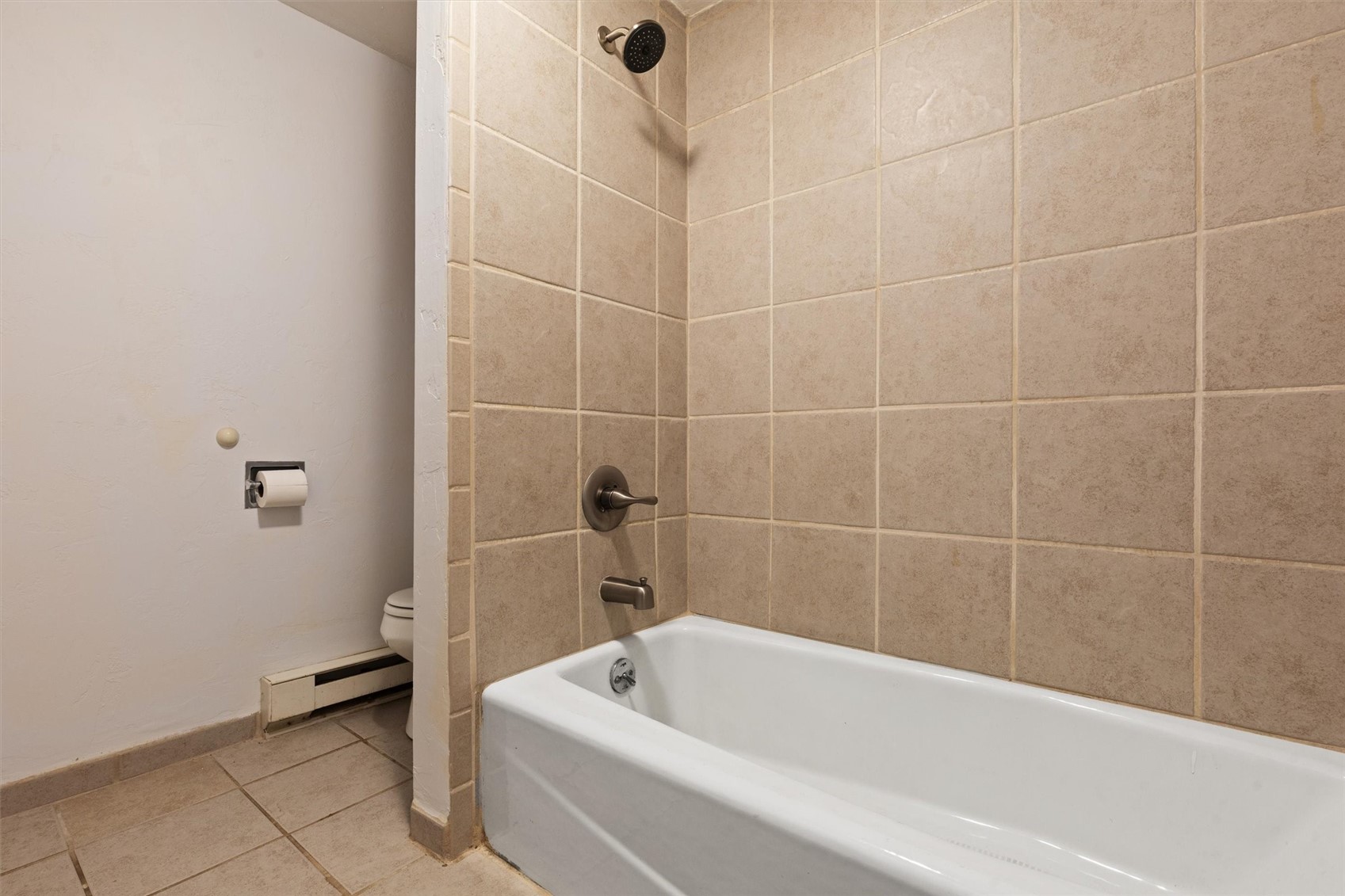 465 Tamarack DRIVE B210