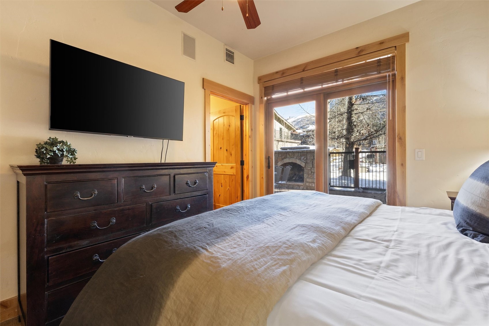 1750 Medicine Springs DRIVE 6105