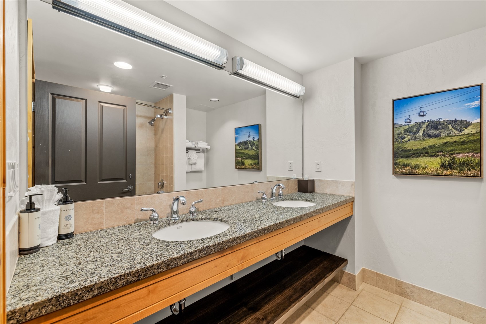 2300 Mount Werner CIRCLE 228/229