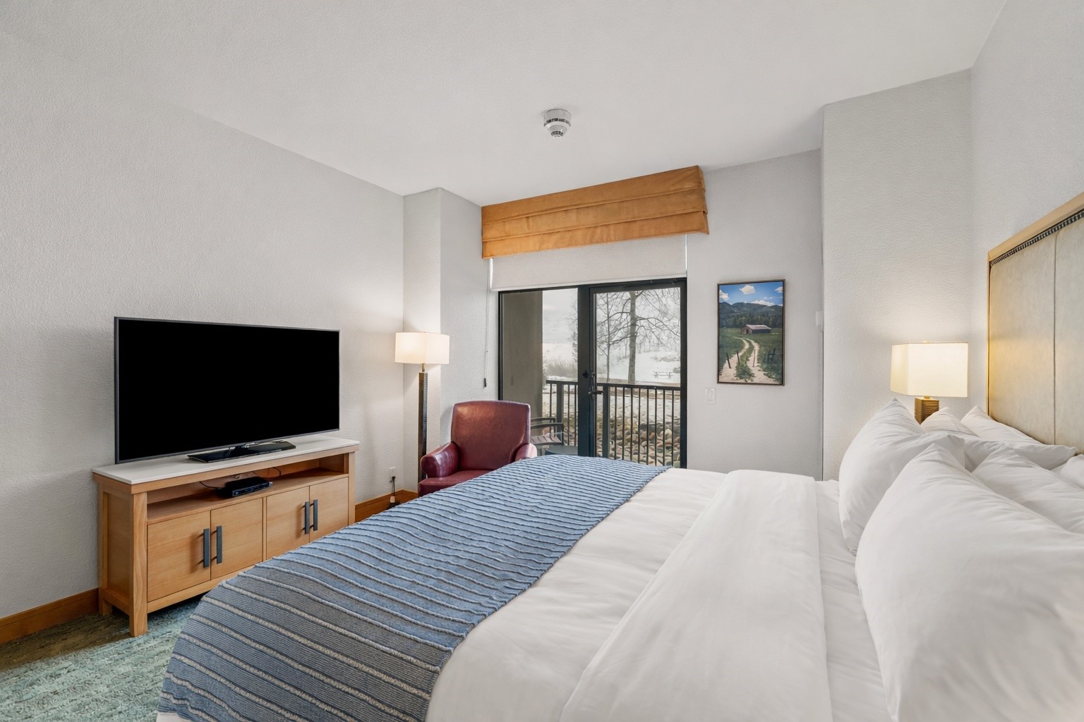 2300 Mount Werner CIRCLE 228/229