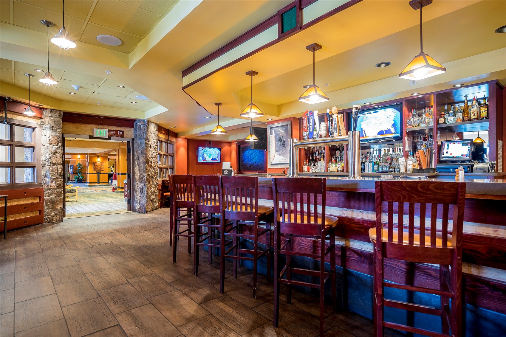 2300 Mount Werner CIRCLE 228/229