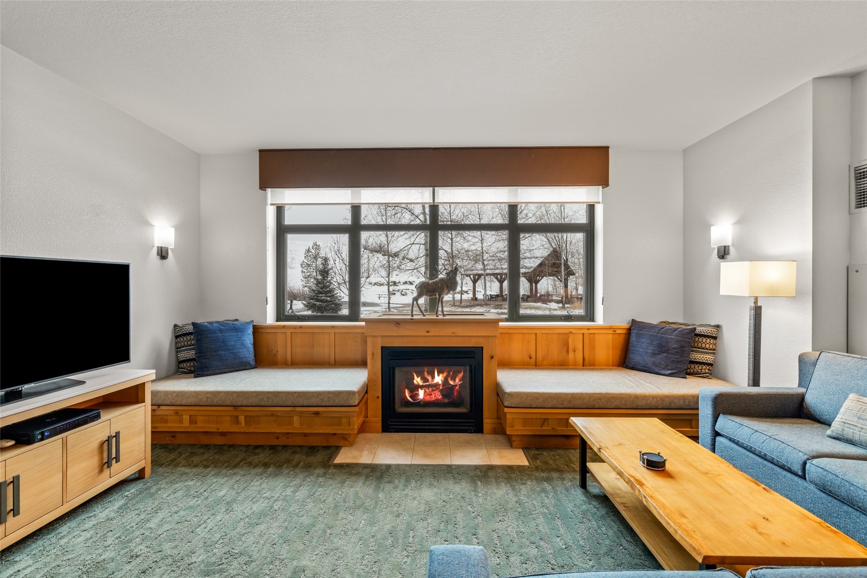 2300 Mount Werner CIRCLE 228/229