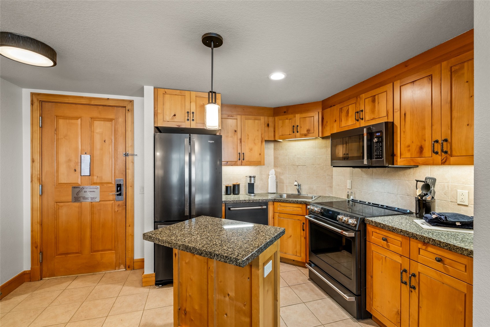 2300 Mount Werner CIRCLE 228/229