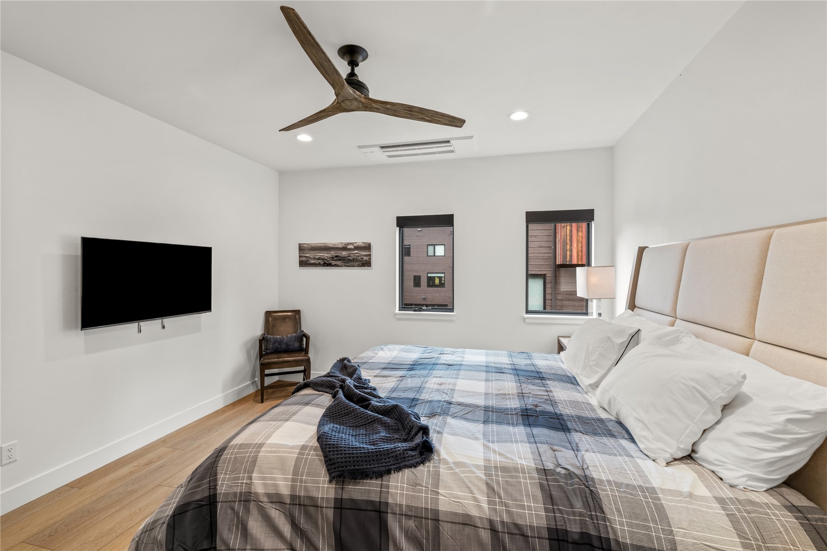 1241 Urban WAY 1