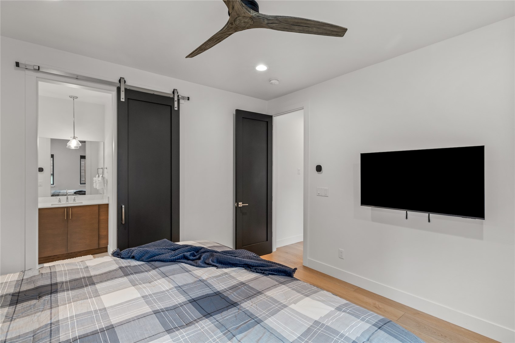 1241 Urban WAY 1