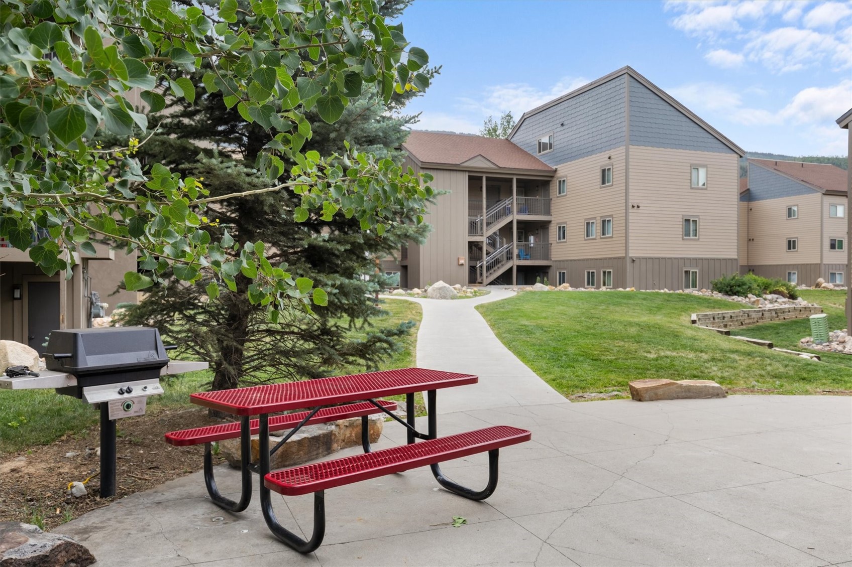 1555 Shadow Run COURT 309