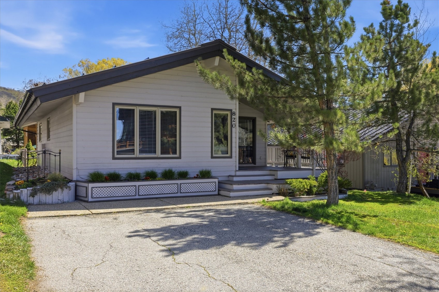 818 & 820 Broad STREET