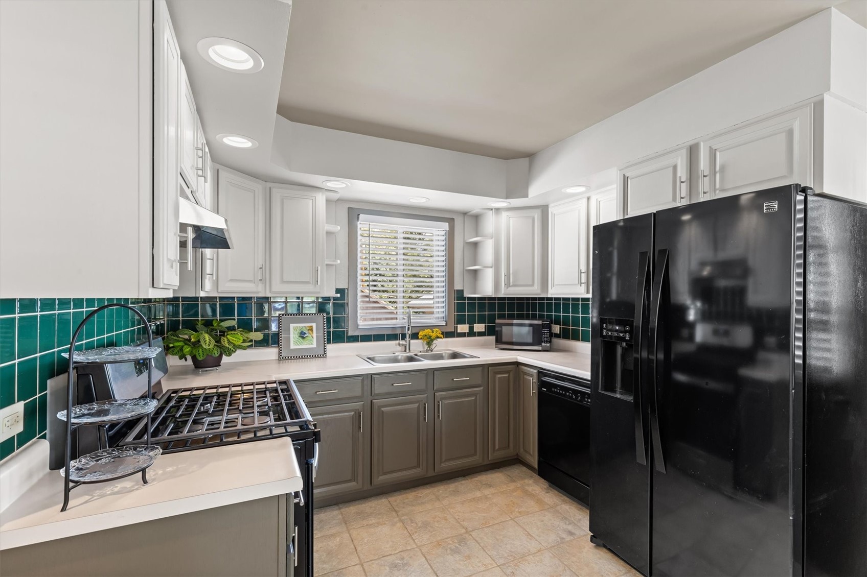 818 & 820 Broad STREET