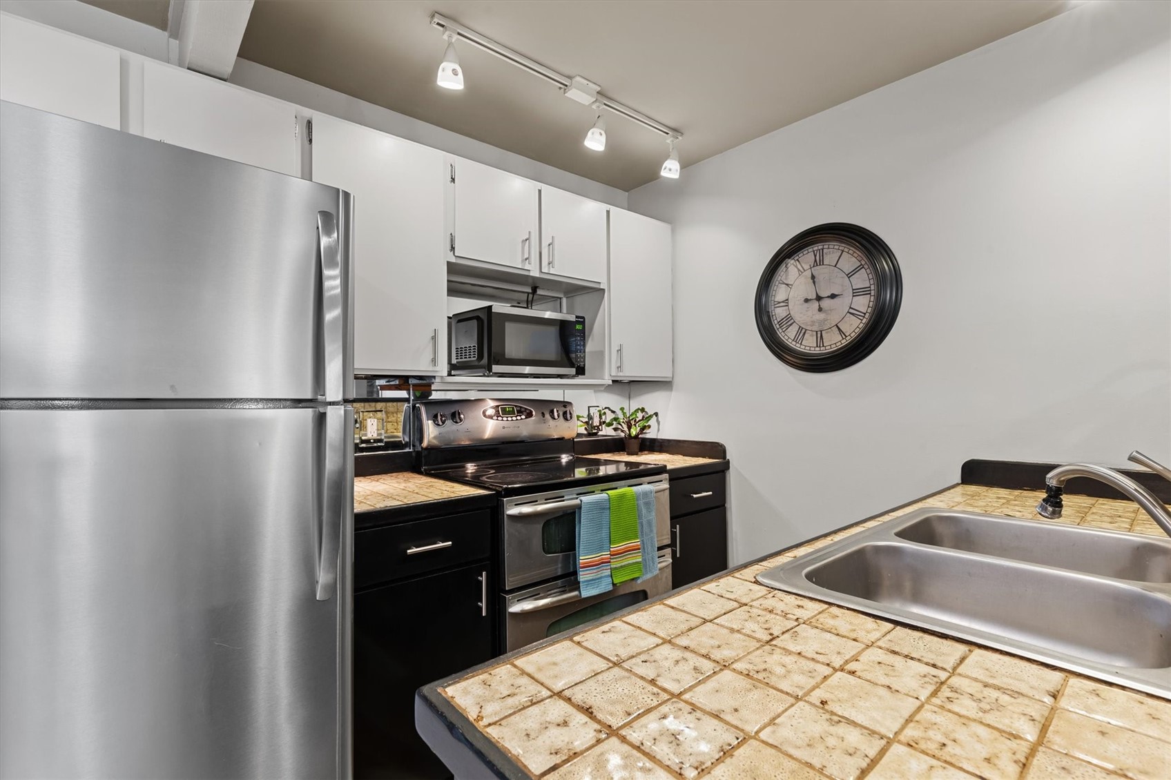 818 & 820 Broad STREET