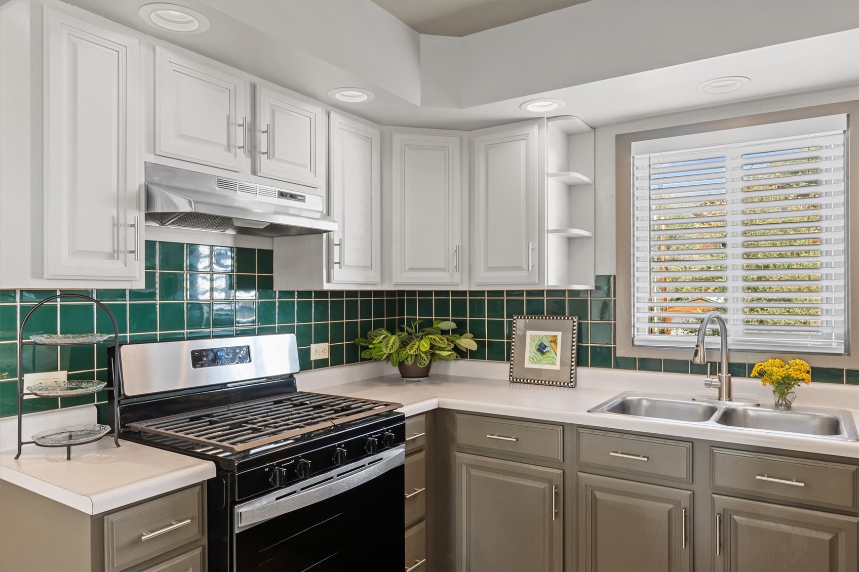 818 & 820 Broad STREET