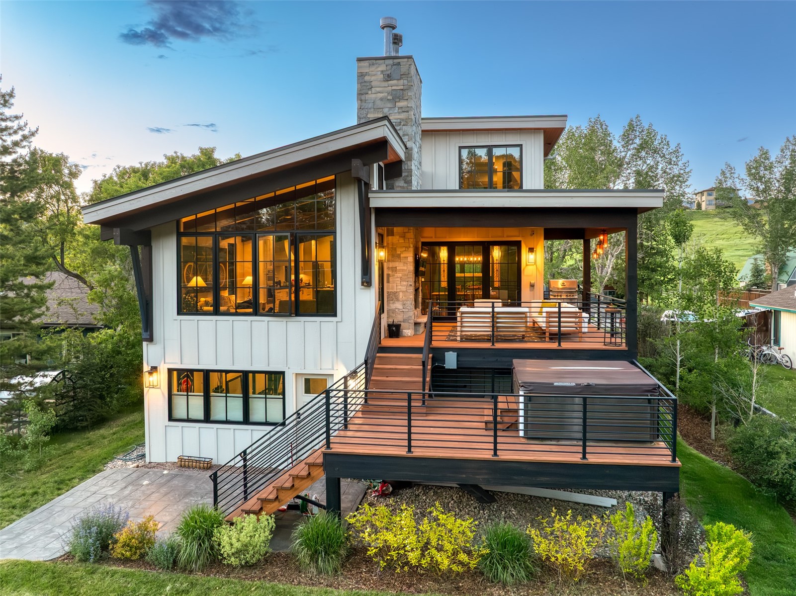 47 E Logan AVENUE