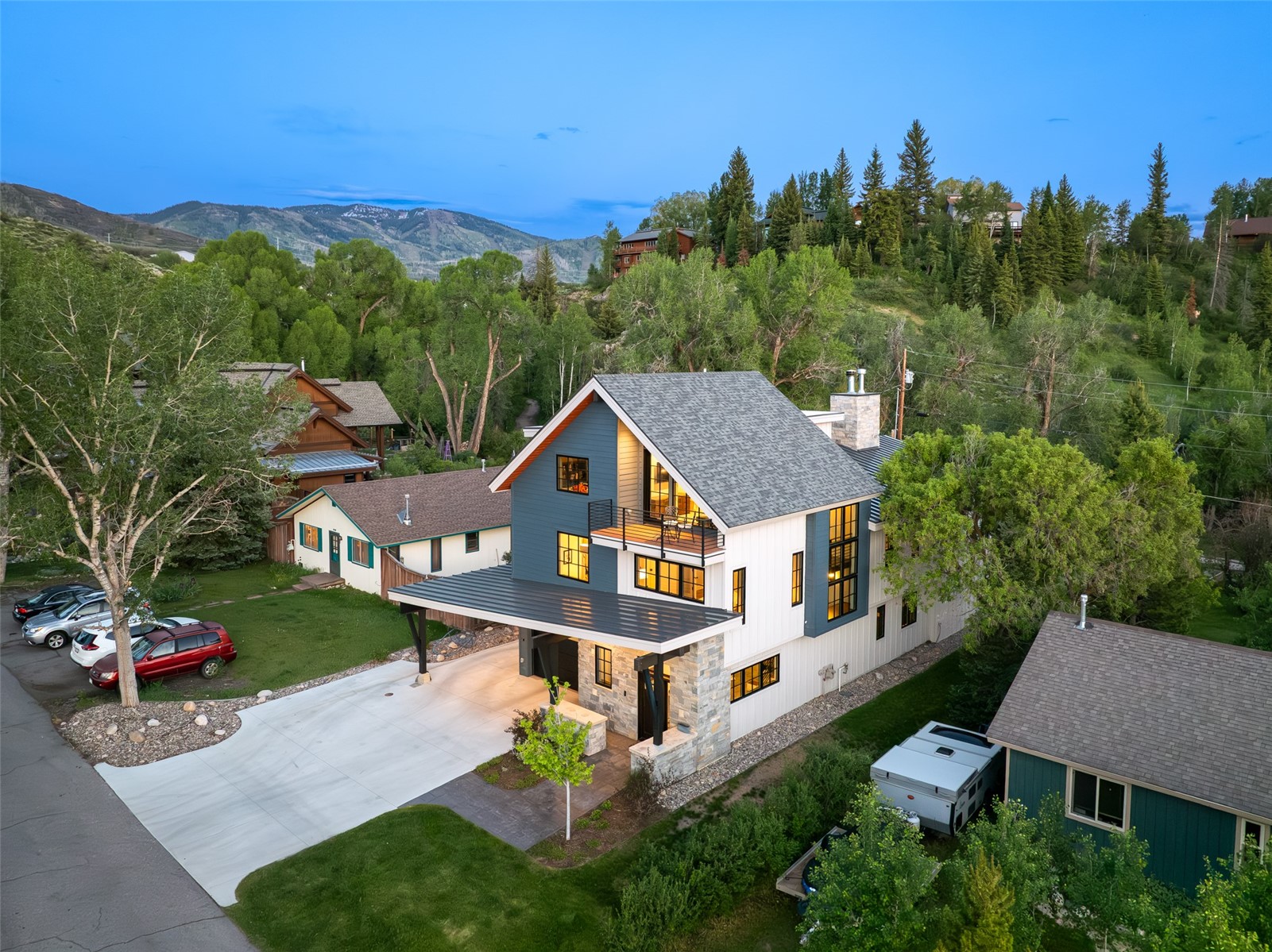 47 E Logan AVENUE