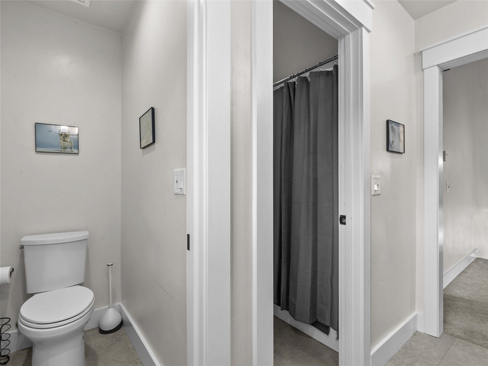 47 E Logan AVENUE