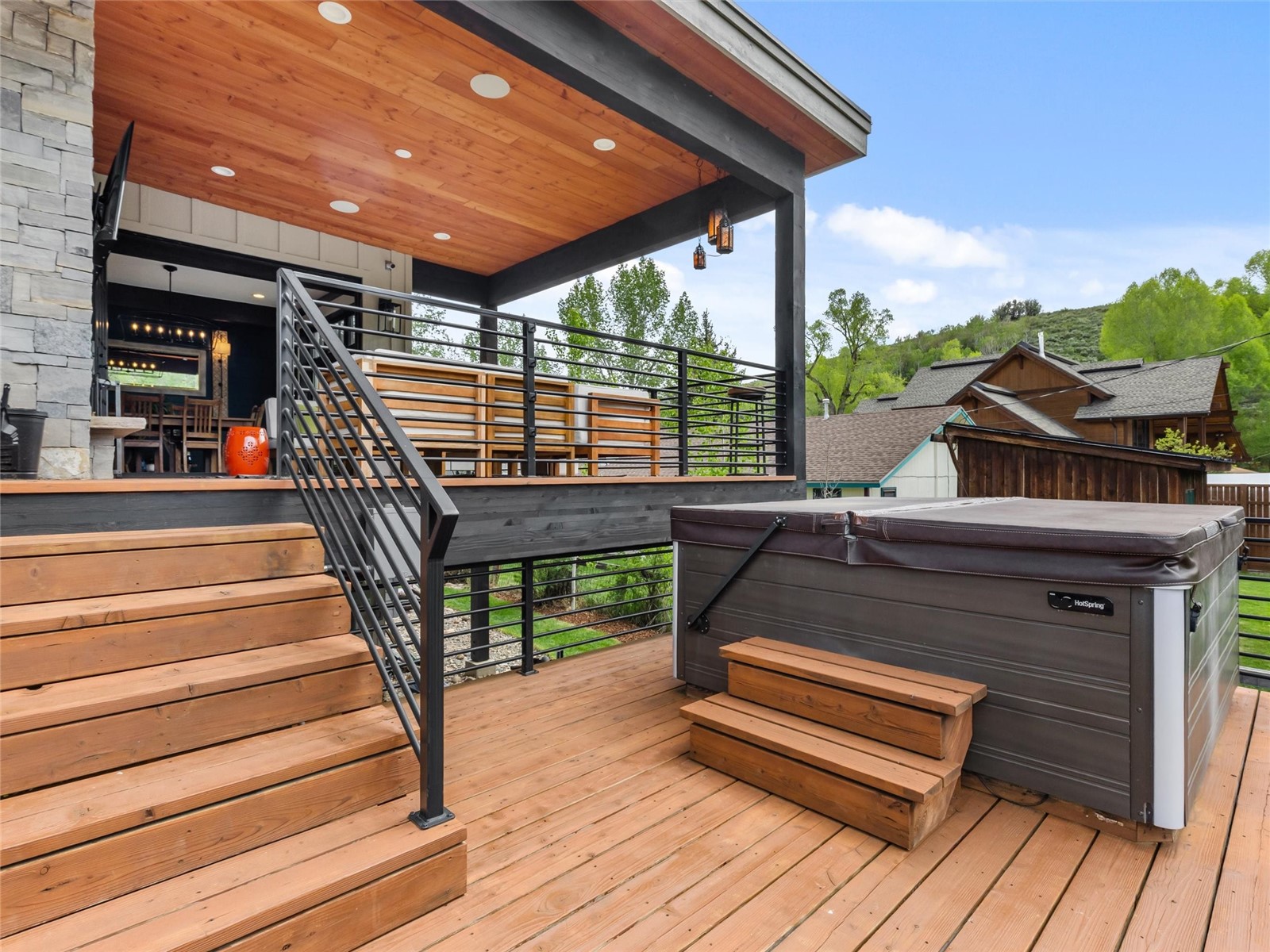 47 E Logan AVENUE