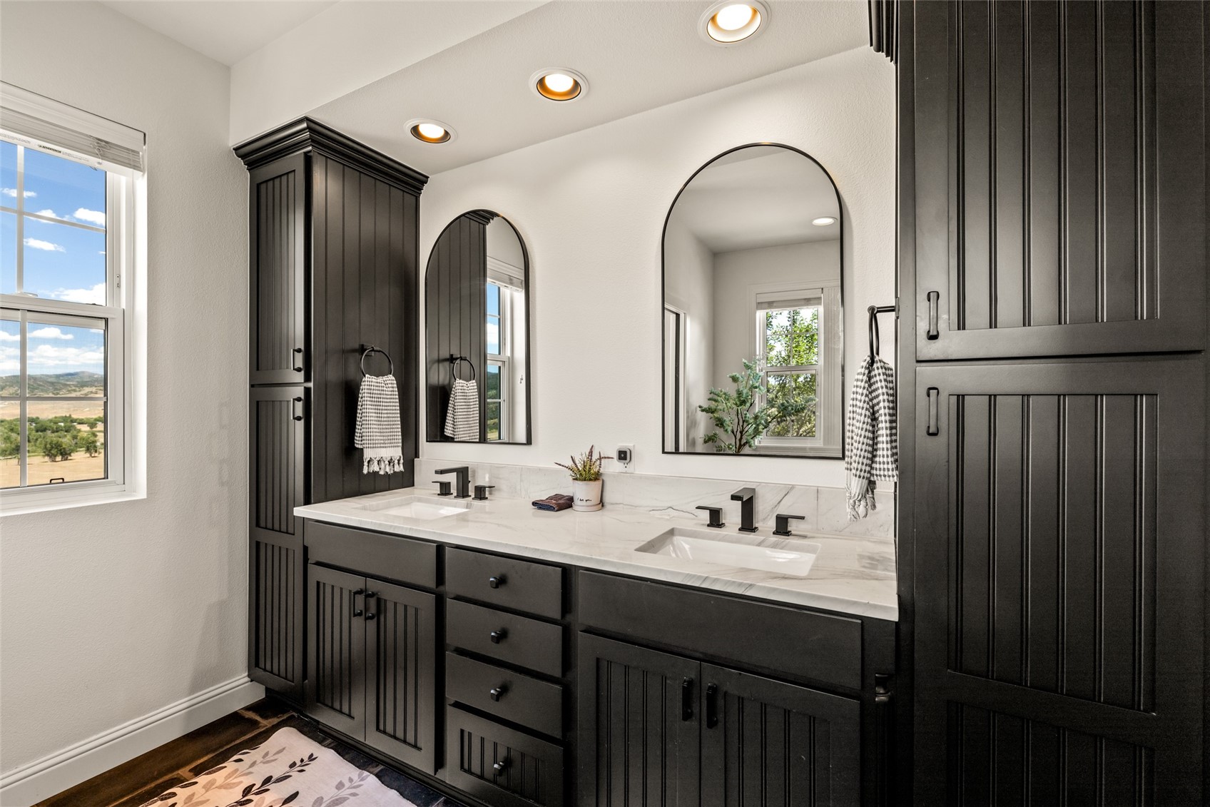 37625 Saddle Mountain DRIVE