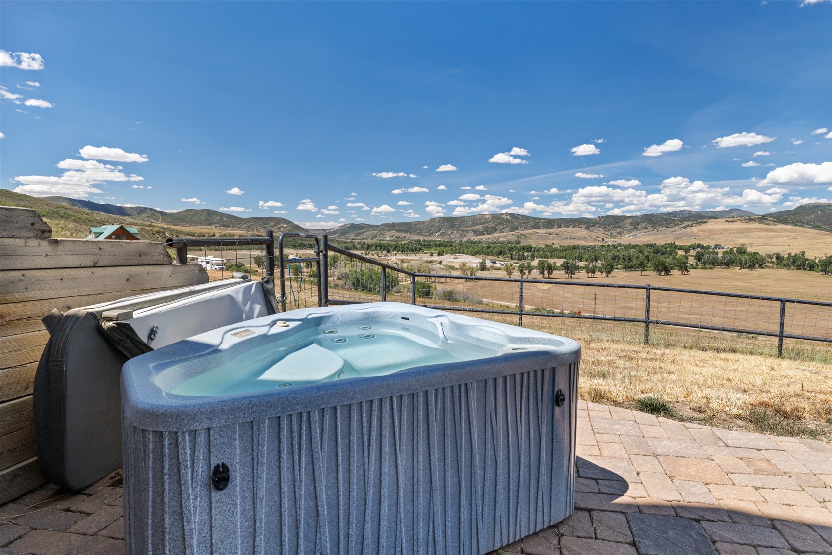 37625 Saddle Mountain DRIVE