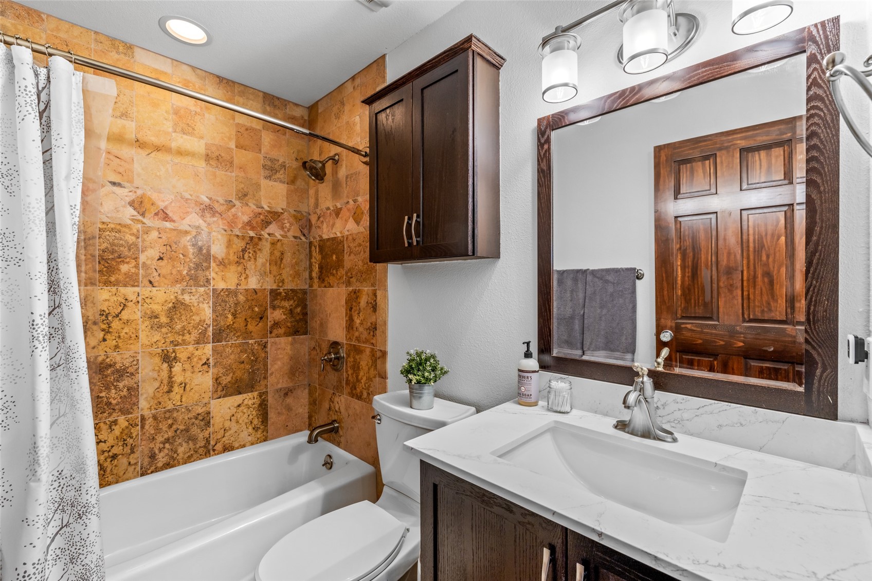 37625 Saddle Mountain DRIVE