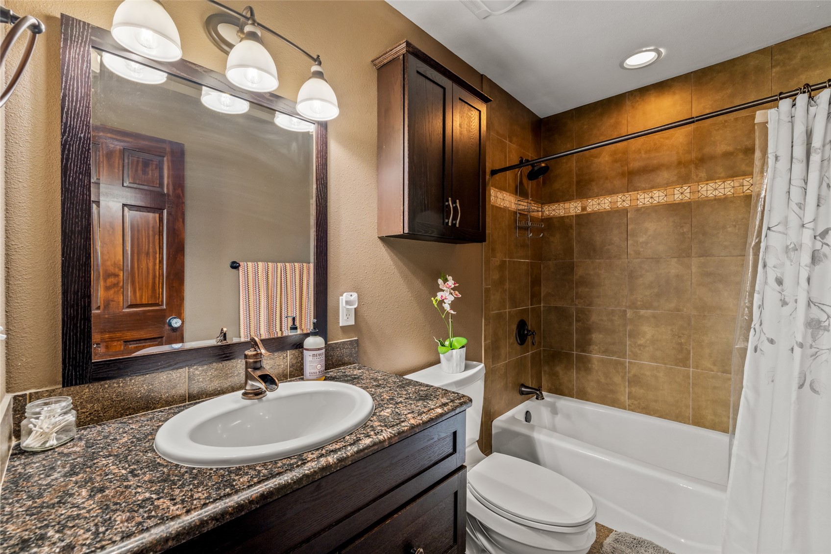 37625 Saddle Mountain DRIVE