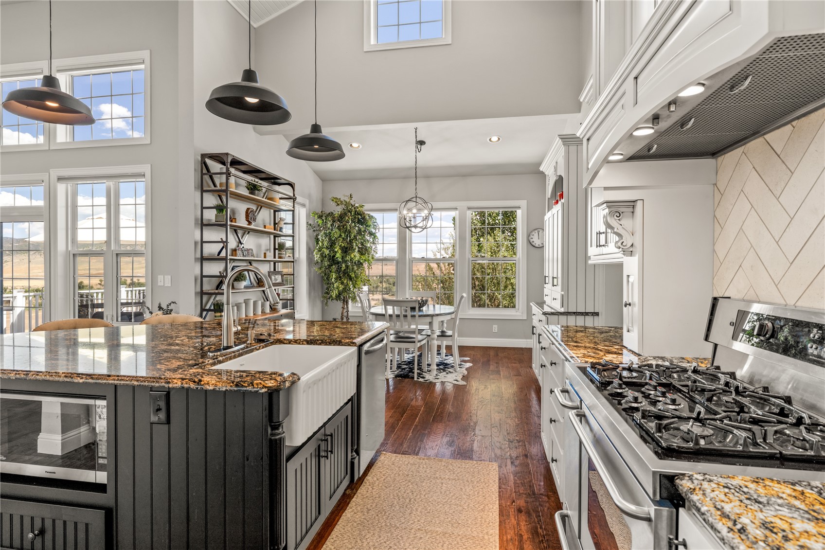 37625 Saddle Mountain DRIVE
