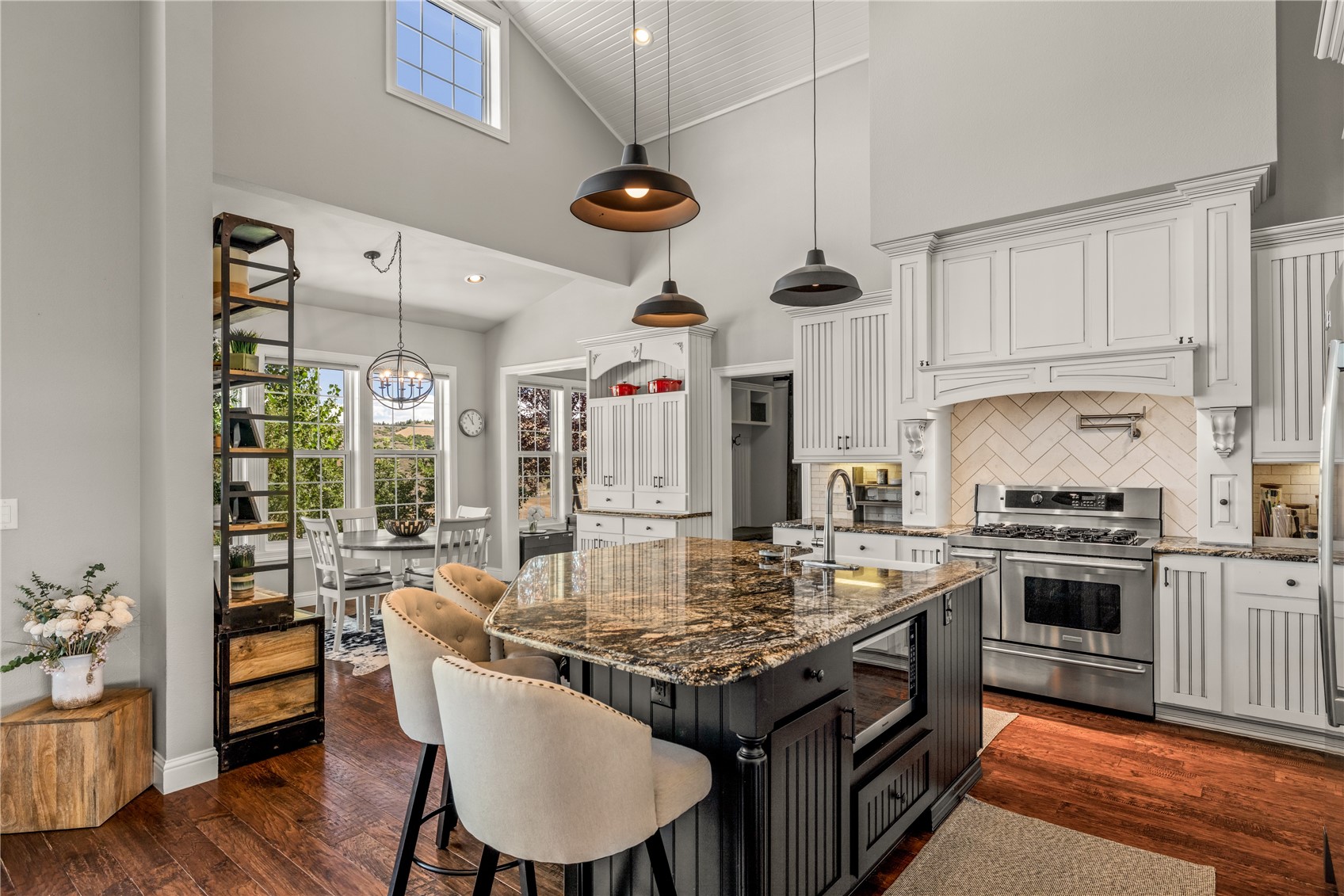 37625 Saddle Mountain DRIVE
