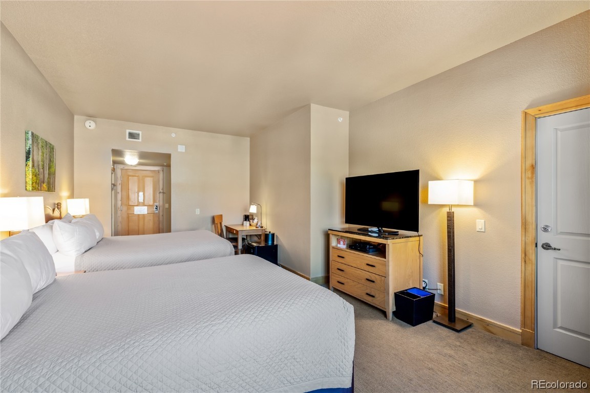 2300 Mount Werner CIRCLE 519/520/523