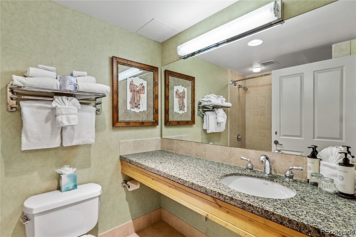 2300 Mount Werner CIRCLE 519/520/523