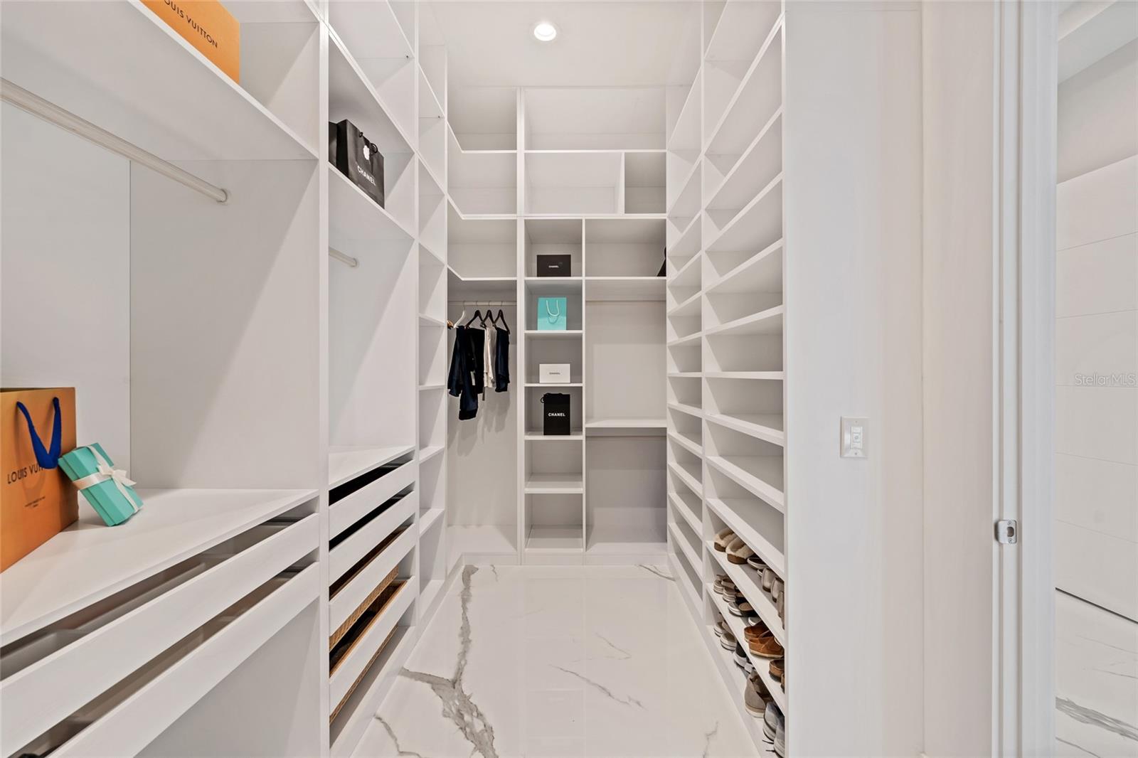 6159 HARBOUR TOWN CT