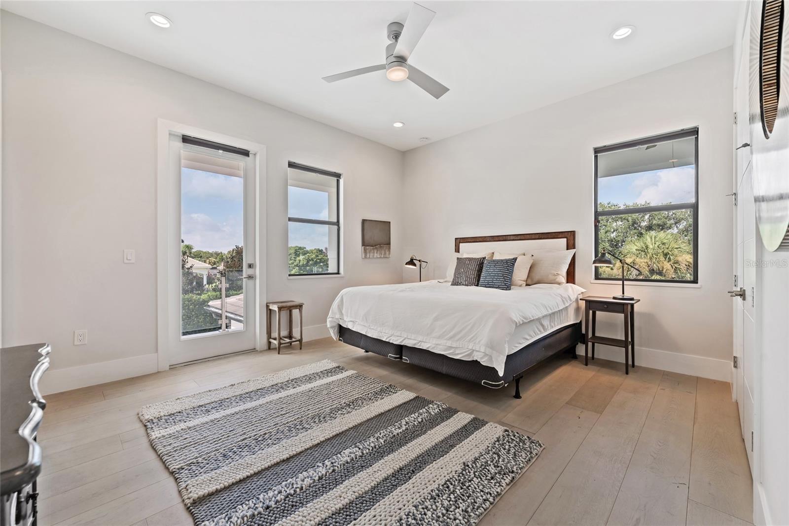6159 HARBOUR TOWN CT