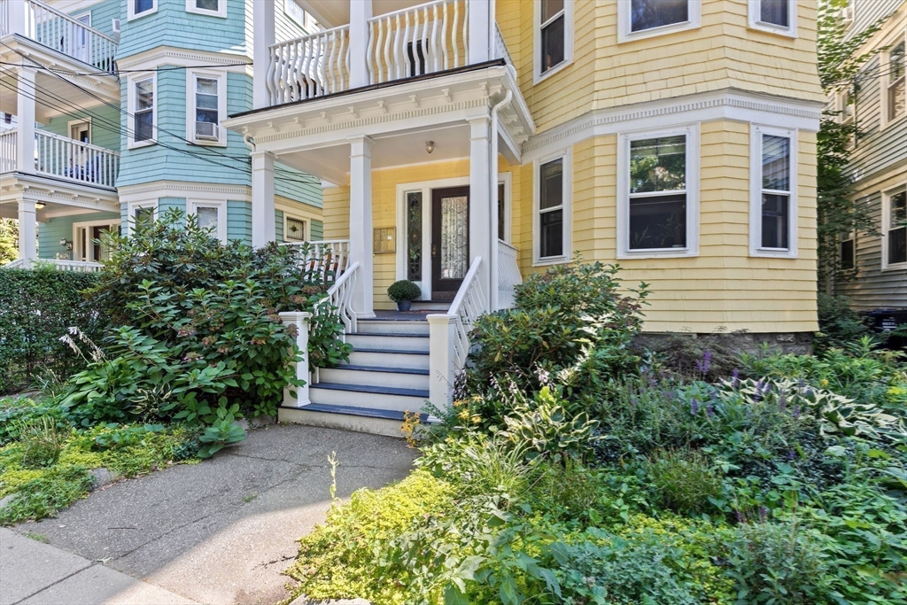 22 Fayette St # 2