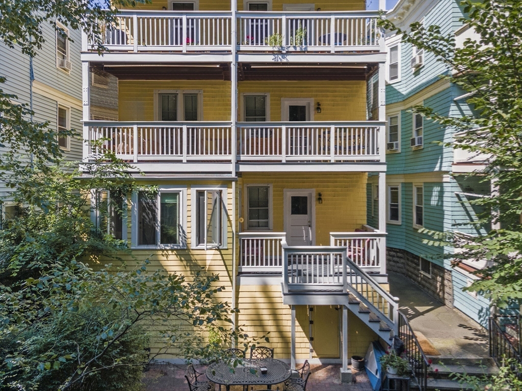 22 Fayette St # 2