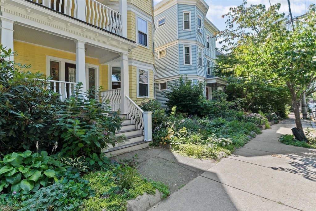 22 Fayette St # 2
