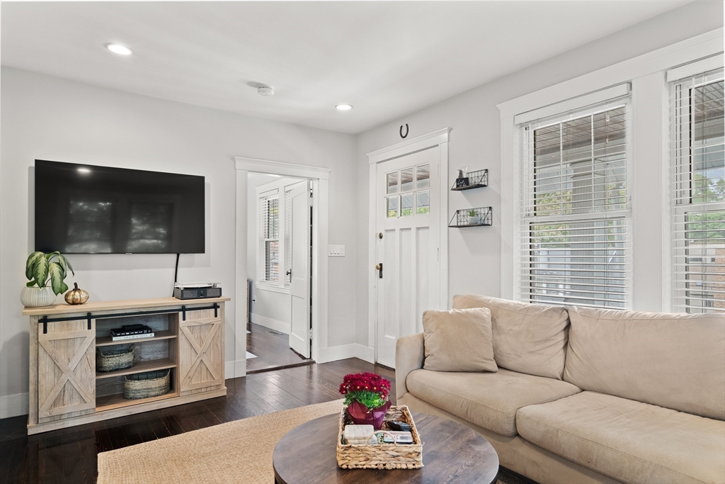 27 Murray Hill Rd