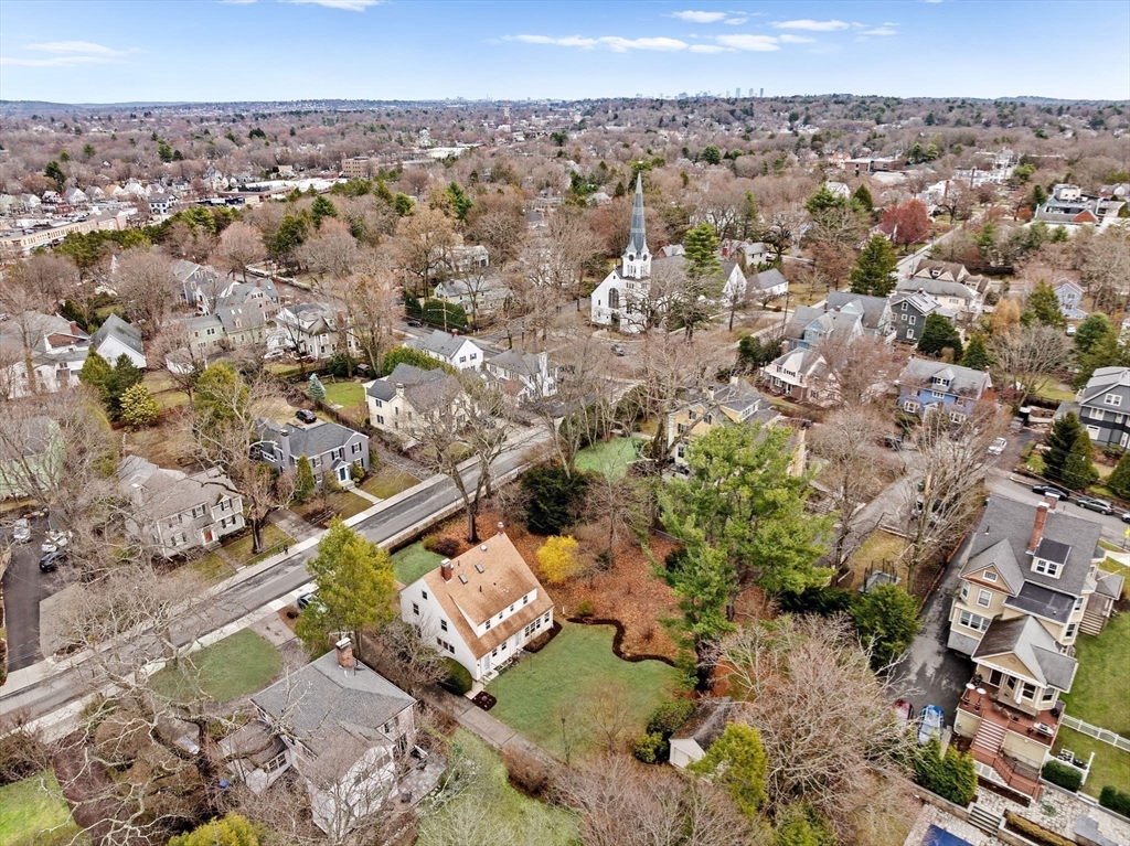 47 Woodland Rd