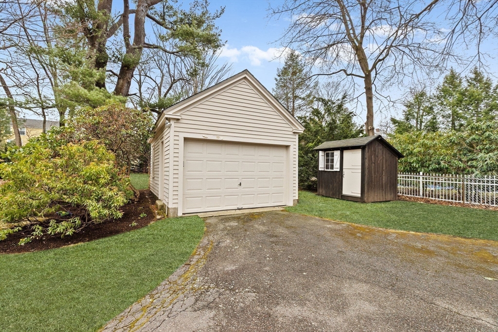 47 Woodland Rd
