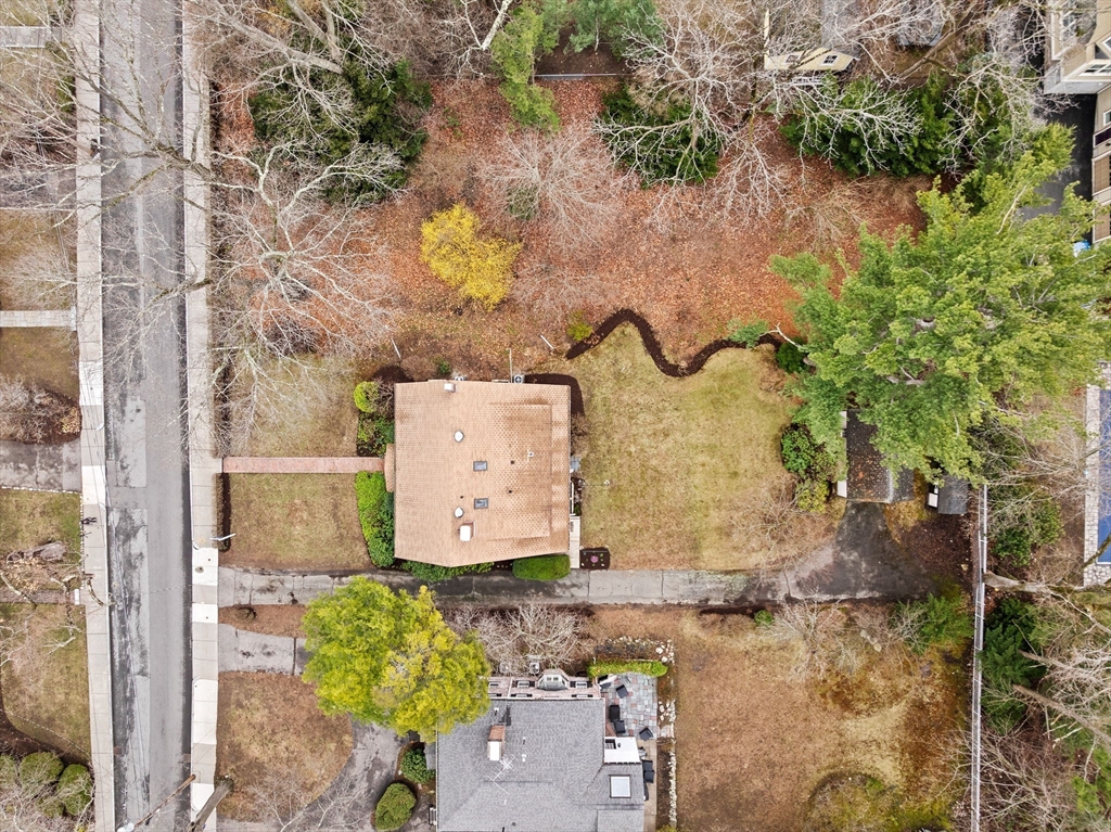 47 Woodland Rd