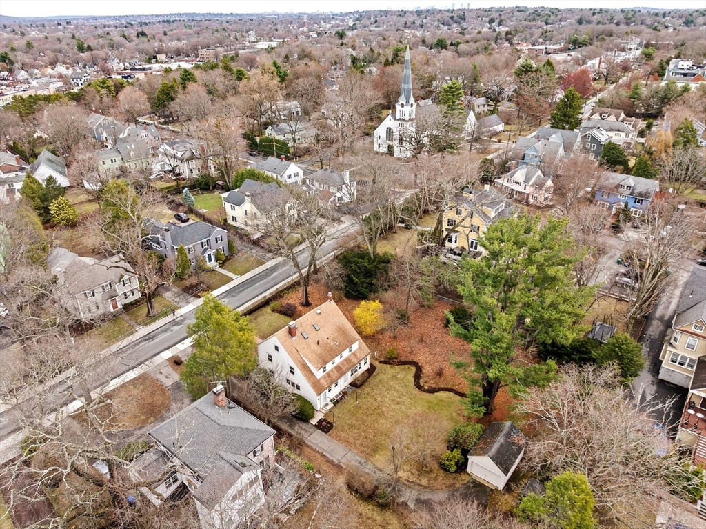 47 Woodland Rd
