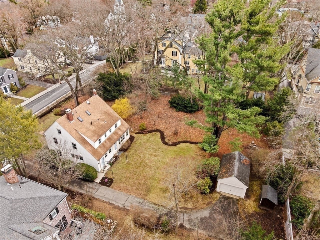 47 Woodland Rd