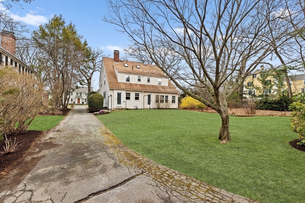 47 Woodland Rd