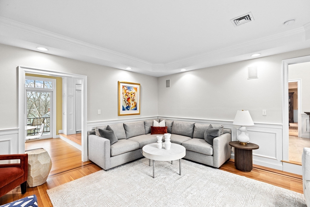 33 Sunhill Lane
