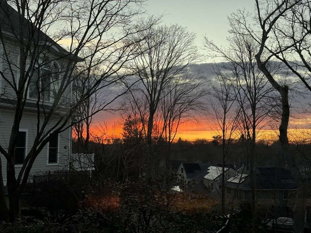 33 Sunhill Lane