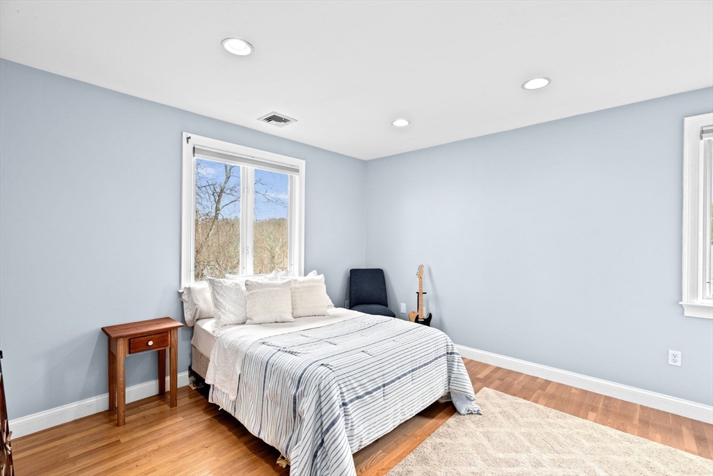 33 Sunhill Lane