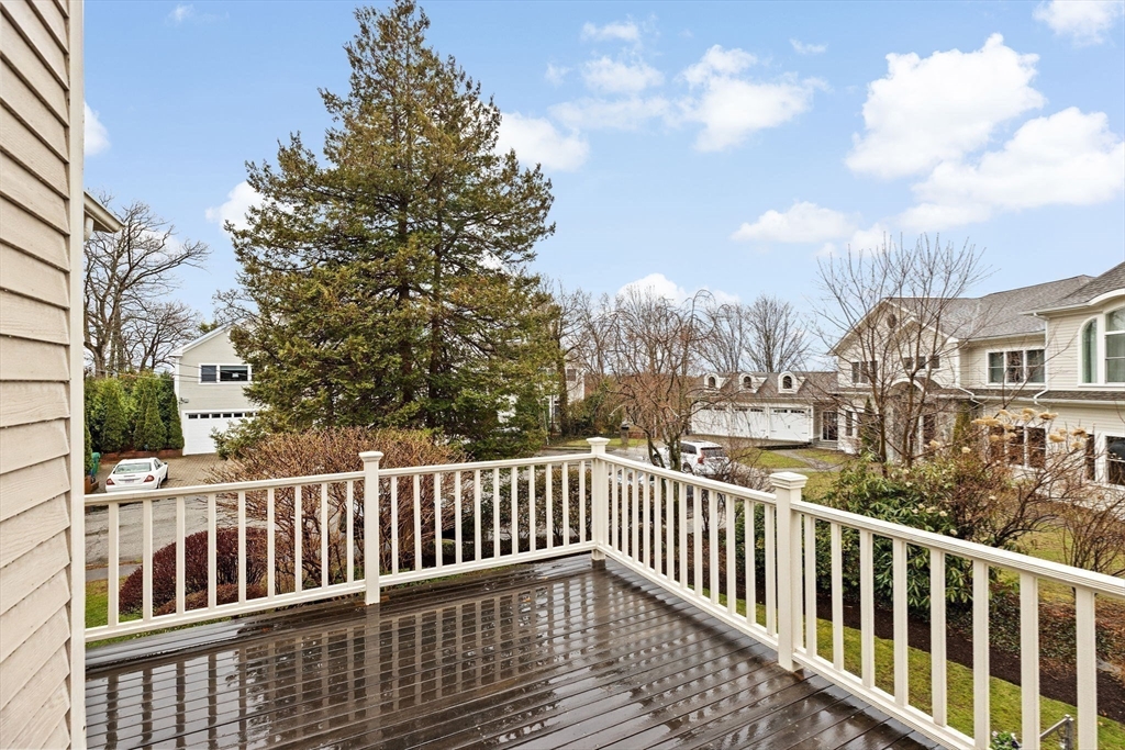 33 Sunhill Lane