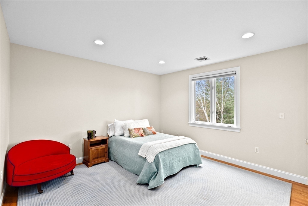 33 Sunhill Lane