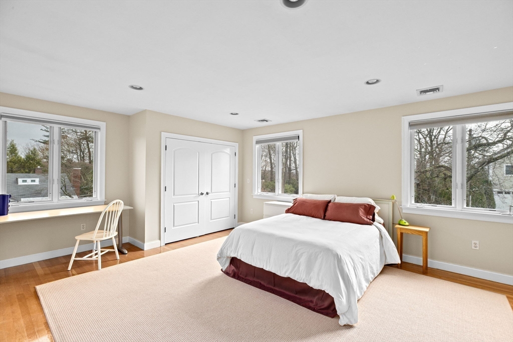 33 Sunhill Lane