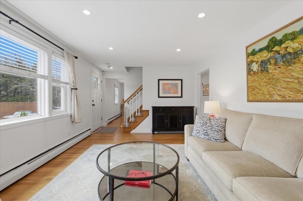 7 Pleasantdale Rd