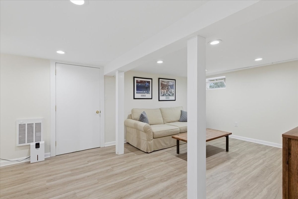 7 Pleasantdale Rd