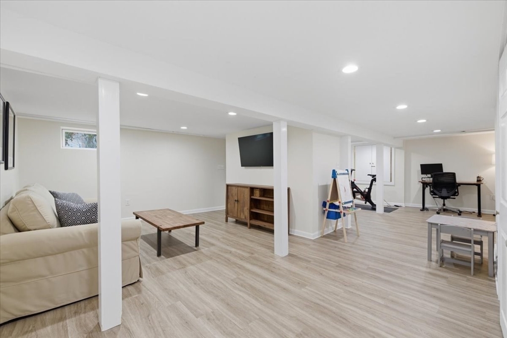 7 Pleasantdale Rd