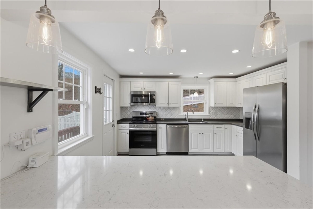 7 Pleasantdale Rd