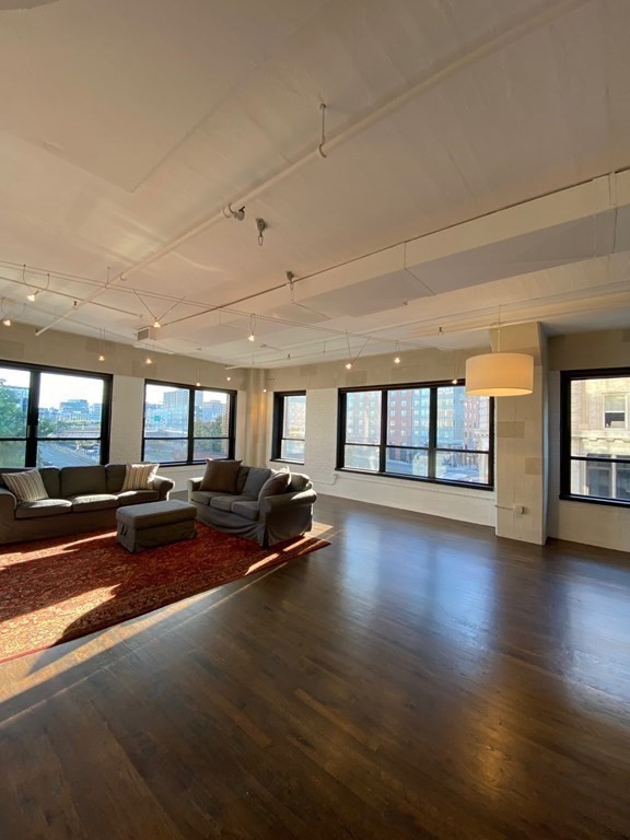 210 Lincoln # 301