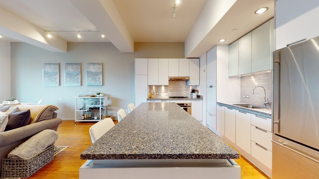 141 Dorchester Ave # 507